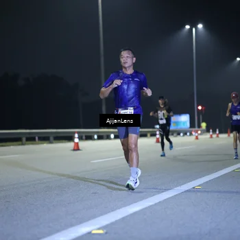 Runner Photo 7285373