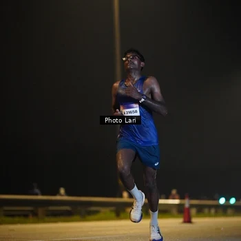 Runner Photo 7285839