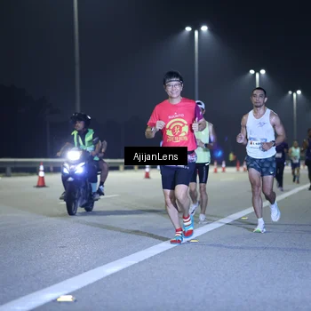 Runner Photo 7288545