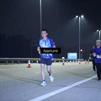 Runner Photo 7290471
