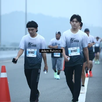 Runner Photo 7294509