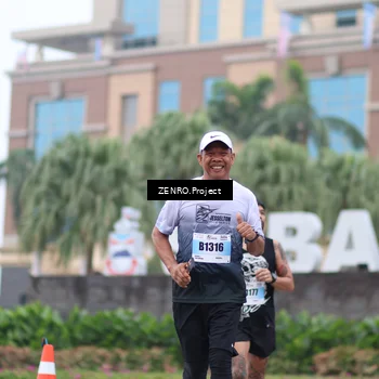 Runner Photo 7294651