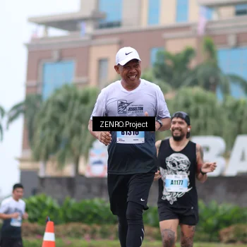 Runner Photo 7294659