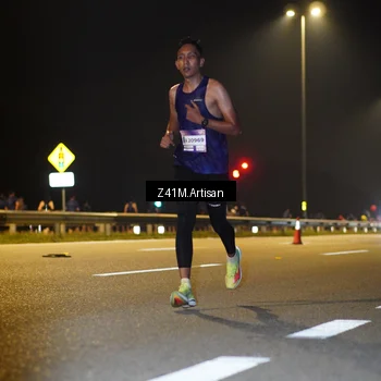 Runner Photo 7298918