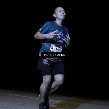 Runner Photo 7299937