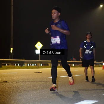 Runner Photo 7299949