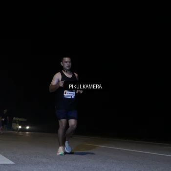 Runner Photo 7300039