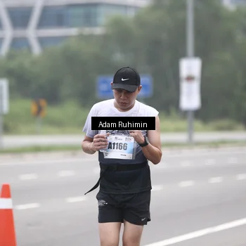 Runner Photo 7300045