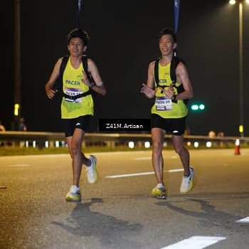 Runner Photo 7300055