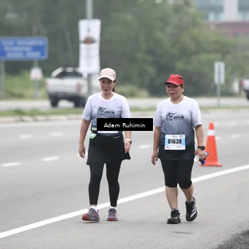 Runner Photo 7300100