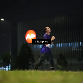 Runner Photo 7300102