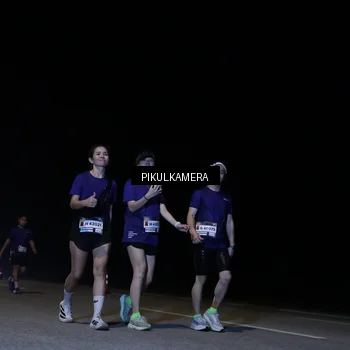 Runner Photo 7300112