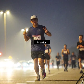 Runner Photo 7300300