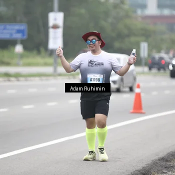 Runner Photo 7302001