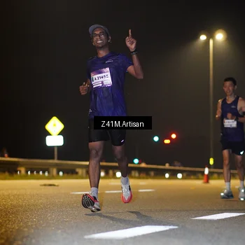 Runner Photo 7302397