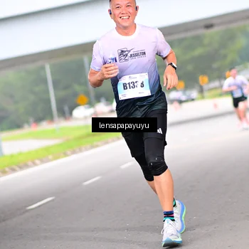 Runner Photo 7302398