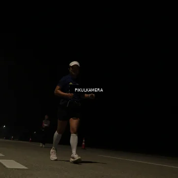 Runner Photo 7302400