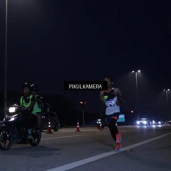Runner Photo 7302507