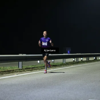 Runner Photo 7302543
