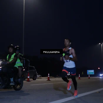 Runner Photo 7302583