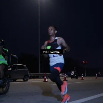 Runner Photo 7302618
