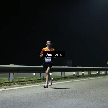 Runner Photo 7302676