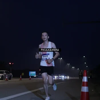 Runner Photo 7302696