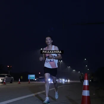 Runner Photo 7302697