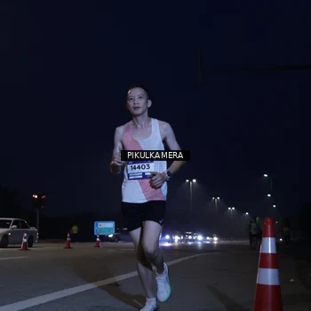 Runner Photo 7302702
