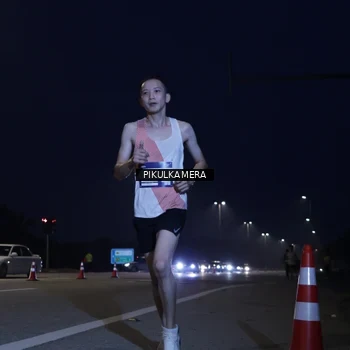 Runner Photo 7302715