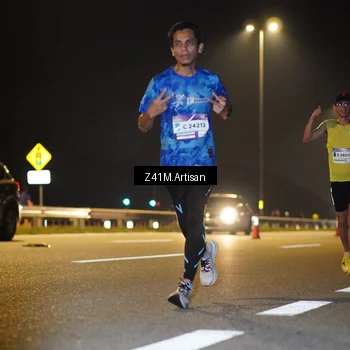 Runner Photo 7302902