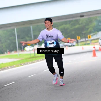Runner Photo 7302905