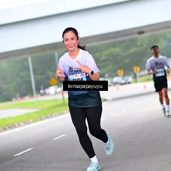 Runner Photo 7302973