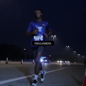 Runner Photo 7302990