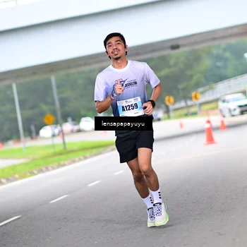 Runner Photo 7303006