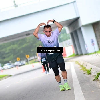 Runner Photo 7303098