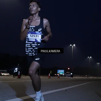 Runner Photo 7303172