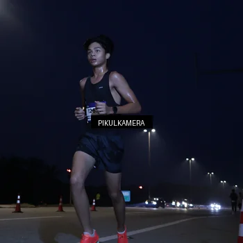 Runner Photo 7303335