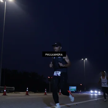 Runner Photo 7303372
