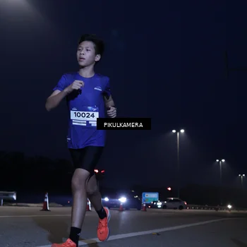 Runner Photo 7303591