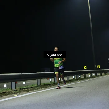 Runner Photo 7303650