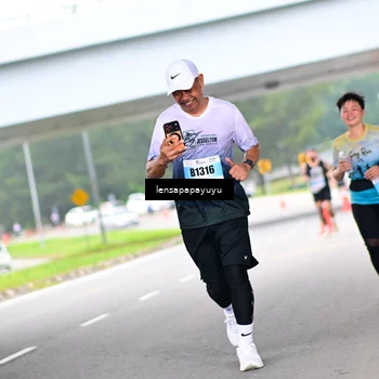 Runner Photo 7303694