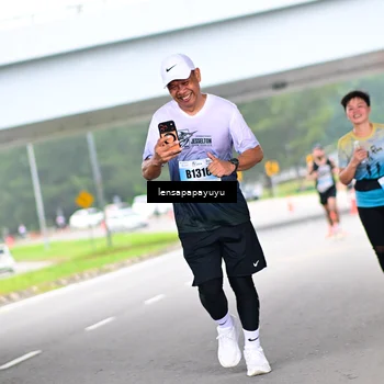 Runner Photo 7303696