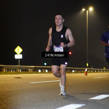 Runner Photo 7303705