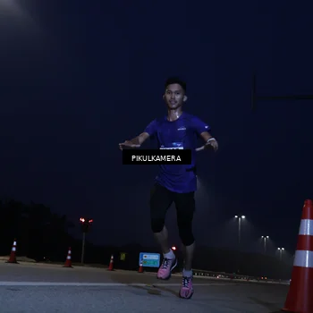 Runner Photo 7303724