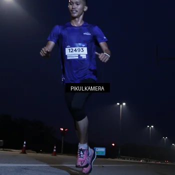 Runner Photo 7303740
