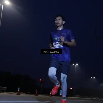 Runner Photo 7303810