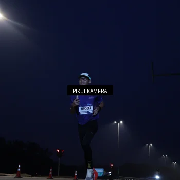 Runner Photo 7303899