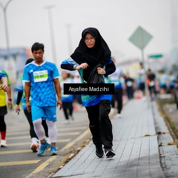 Runner Photo 7304002