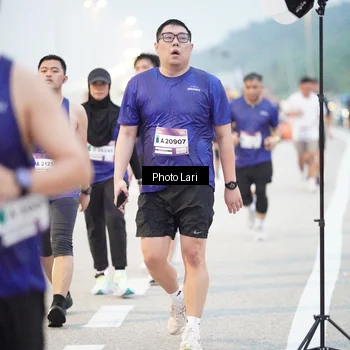 Runner Photo 7304040